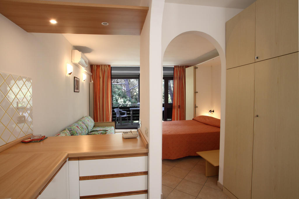 Residence Casa Di Caccia Marina Di Bibbona Chambre photo